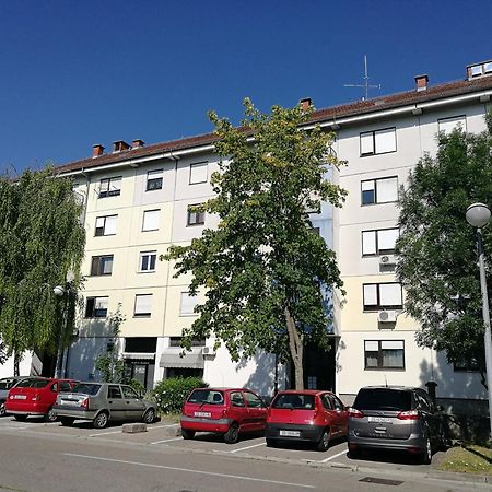 Fly By Suite - Zagreb Airport - 0-24H Self Check In&Out - Parking On Site Velika Gorica Extérieur photo