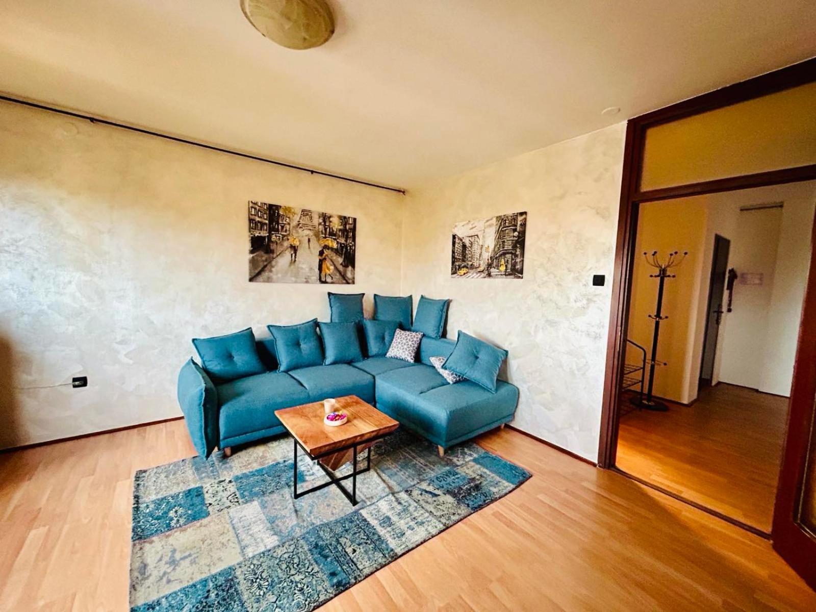 Fly By Suite - Zagreb Airport - 0-24H Self Check In&Out - Parking On Site Velika Gorica Extérieur photo
