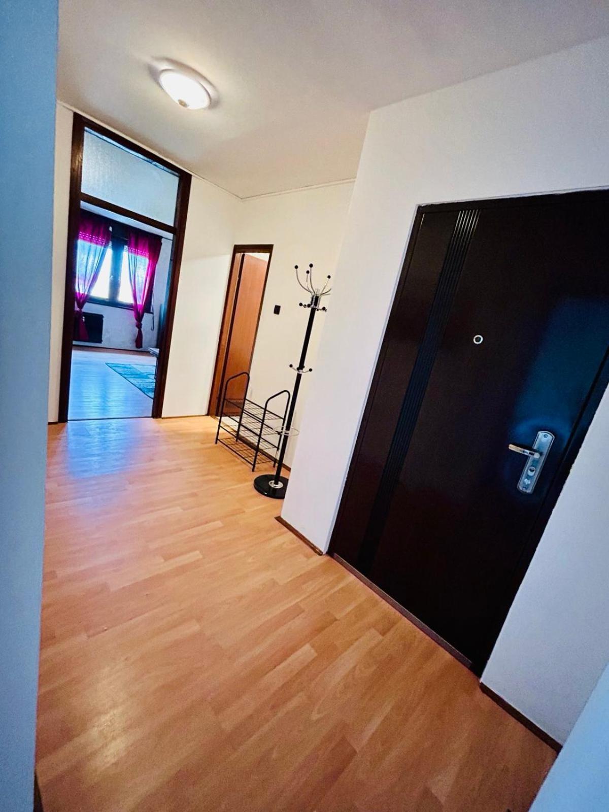 Fly By Suite - Zagreb Airport - 0-24H Self Check In&Out - Parking On Site Velika Gorica Extérieur photo