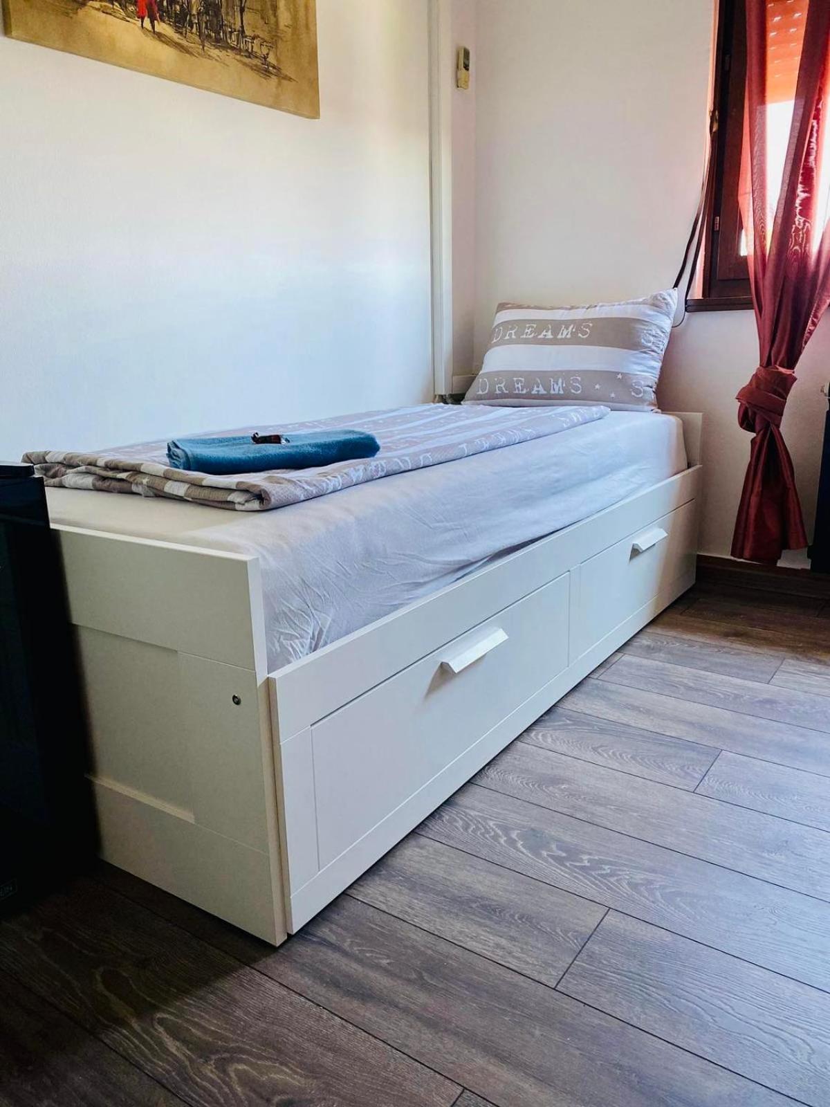 Fly By Suite - Zagreb Airport - 0-24H Self Check In&Out - Parking On Site Velika Gorica Extérieur photo