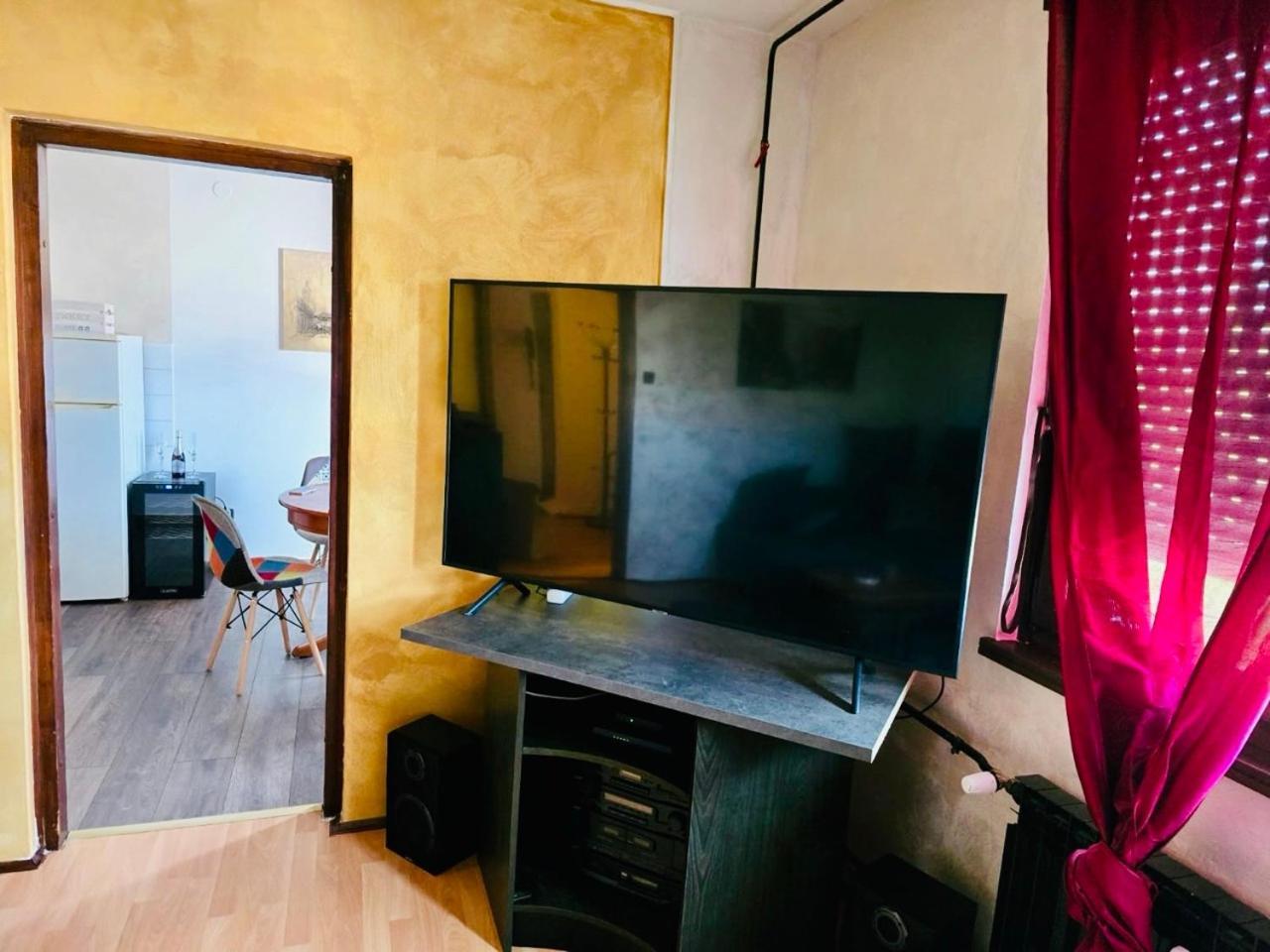 Fly By Suite - Zagreb Airport - 0-24H Self Check In&Out - Parking On Site Velika Gorica Extérieur photo